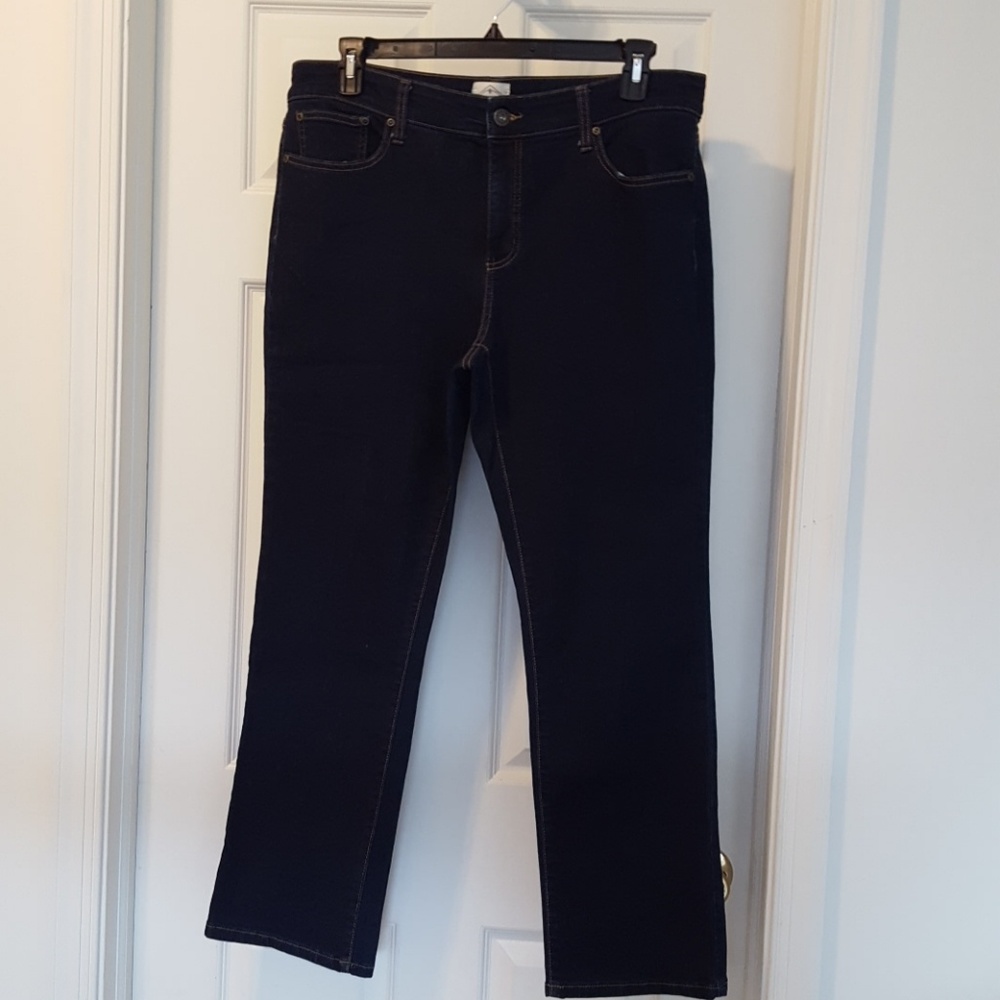 dark blue jeans